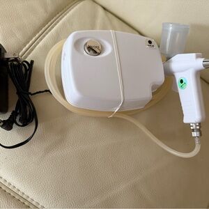 White Airbrush Makeup System